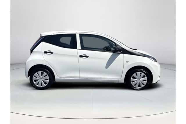 Toyota Aygo (2016) thumbnail 6