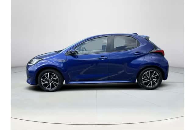 Toyota Yaris (2020) thumbnail 2