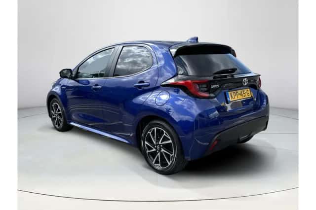 Toyota Yaris (2020) thumbnail 3