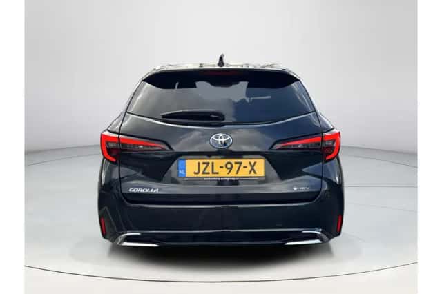 Toyota Corolla (2024) thumbnail 5