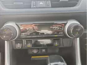 Toyota RAV4 (2019) thumbnail 24