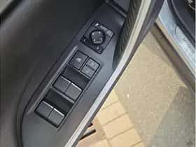 Toyota RAV4 (2019) thumbnail 29
