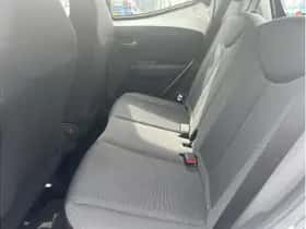 Toyota Aygo (2022) thumbnail 3