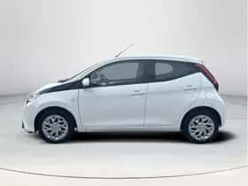 Toyota Aygo (2022) thumbnail 22