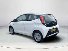 Toyota Aygo (2022) thumbnail 23
