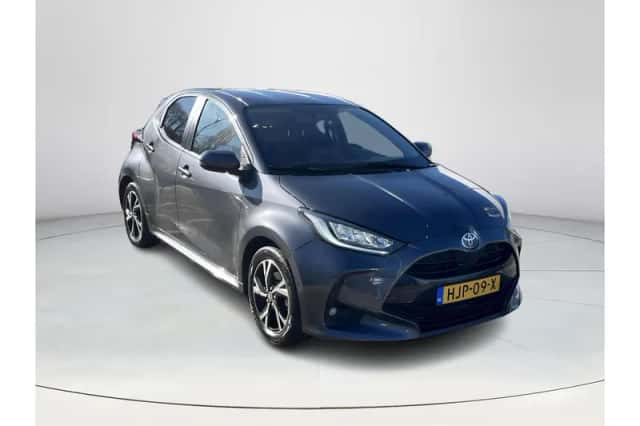 Toyota Yaris (2025) thumbnail 3