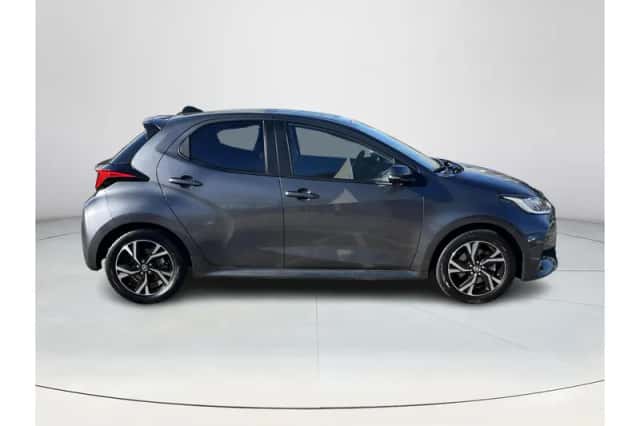 Toyota Yaris (2025) thumbnail 4