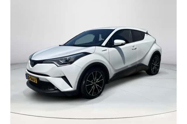 Toyota C-HR (2018) thumbnail 1