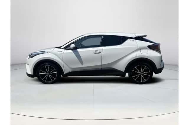 Toyota C-HR (2018) thumbnail 2