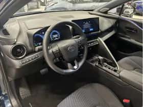 Toyota C-HR (2025) thumbnail 13