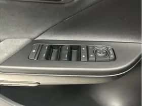 Toyota C-HR (2025) thumbnail 21