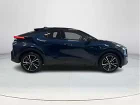 Toyota C-HR (2025) thumbnail 4