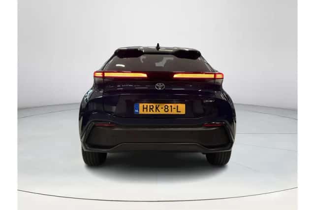 Toyota C-HR (2025) thumbnail 6