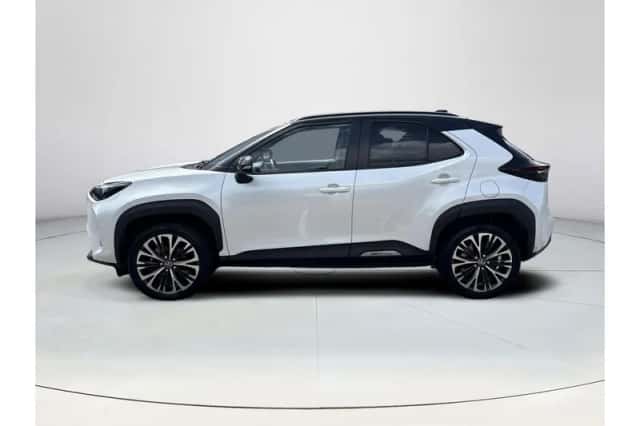 Toyota Yaris Cross (2023) thumbnail 2