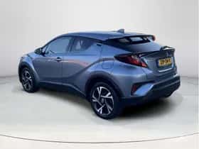Toyota C-HR (2023) thumbnail 3