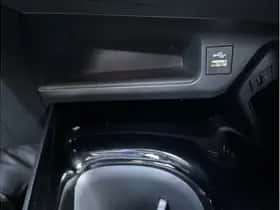 Toyota C-HR (2023) thumbnail 22