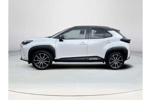 Toyota Yaris Cross (2023) thumbnail 2