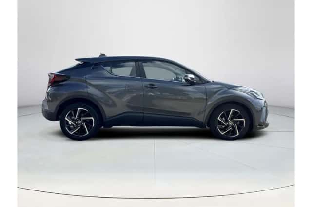 Toyota C-HR (2022) thumbnail 6