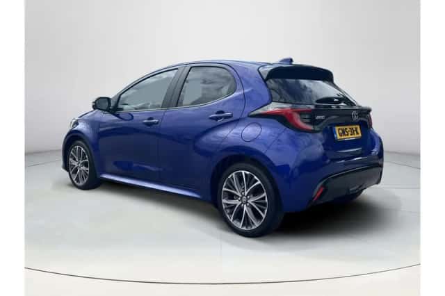 Toyota Yaris (2024) thumbnail 3
