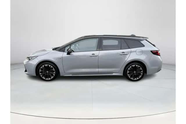 Toyota Corolla (2021) thumbnail 2