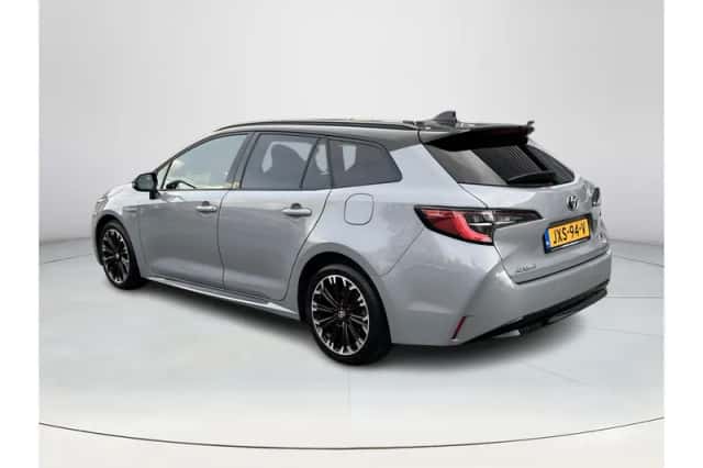 Toyota Corolla (2021) thumbnail 3