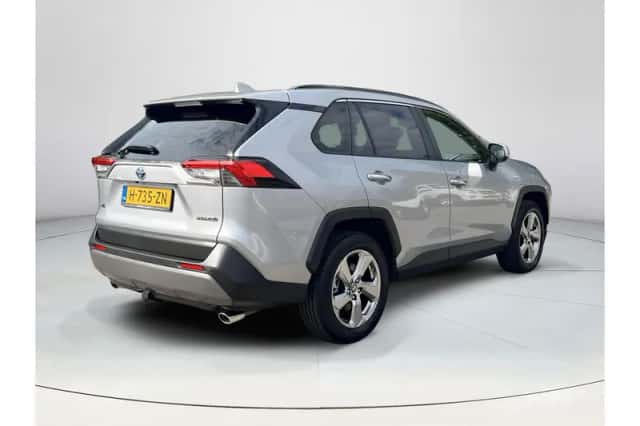 Toyota RAV4 (2020) thumbnail 5