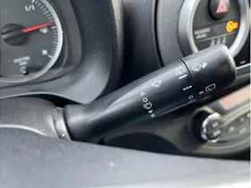 Toyota Yaris (2013) thumbnail 15