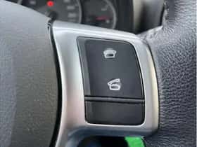 Toyota Yaris (2013) thumbnail 17