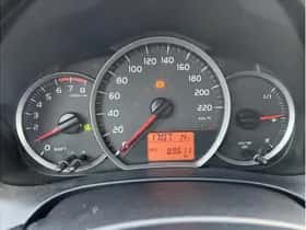 Toyota Yaris (2013) thumbnail 18