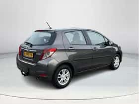 Toyota Yaris (2013) thumbnail 5