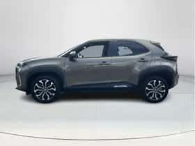 Toyota Yaris Cross (2022) thumbnail 2