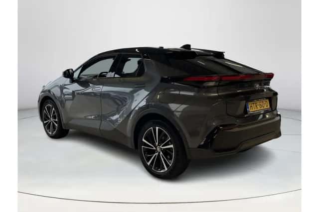 Toyota C-HR (2025) thumbnail 3