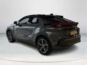 Toyota C-HR (2025) thumbnail 3