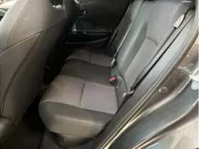 Toyota C-HR (2025) thumbnail 24