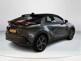 Toyota C-HR (2025) thumbnail 5