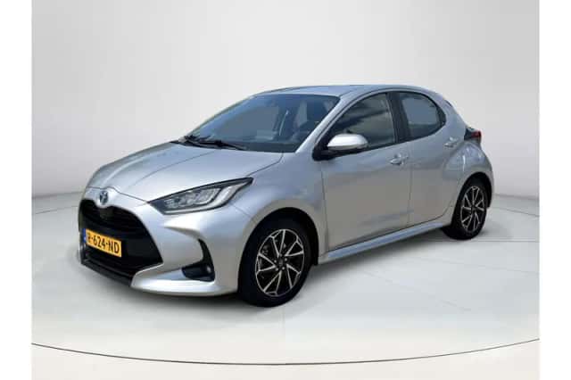 Toyota Yaris (2022) thumbnail 1