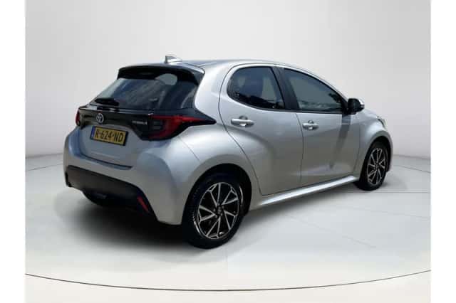 Toyota Yaris (2022) thumbnail 5