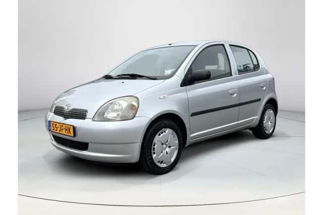 Toyota Yaris (2002) thumbnail 1