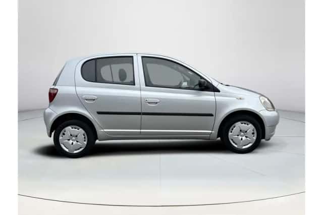 Toyota Yaris (2002) thumbnail 6