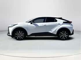 Toyota C-HR (2024) thumbnail 2