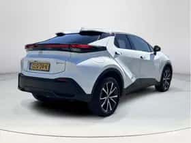Toyota C-HR (2024) thumbnail 5