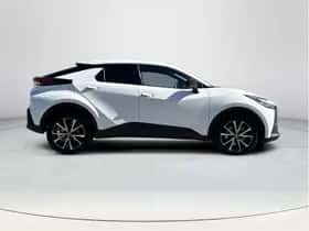 Toyota C-HR (2024) thumbnail 6