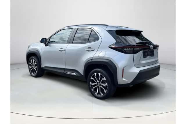 Toyota Yaris Cross (2024) thumbnail 3