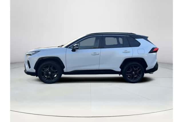 Toyota RAV4 (2024) thumbnail 2