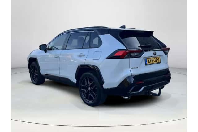 Toyota RAV4 (2024) thumbnail 3