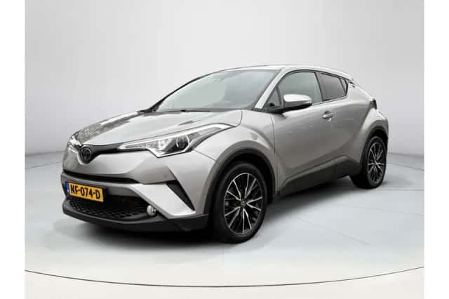 Toyota C-HR (2017) thumbnail 1