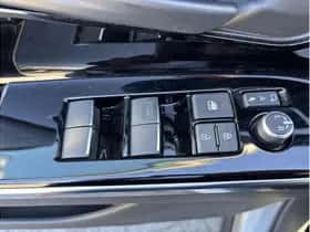 Toyota bZ4X (2023) thumbnail 11