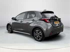 Toyota Yaris (2022) thumbnail 3