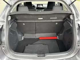 Toyota Yaris (2022) thumbnail 23