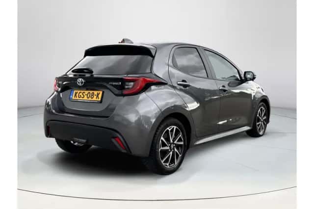 Toyota Yaris (2022) thumbnail 5